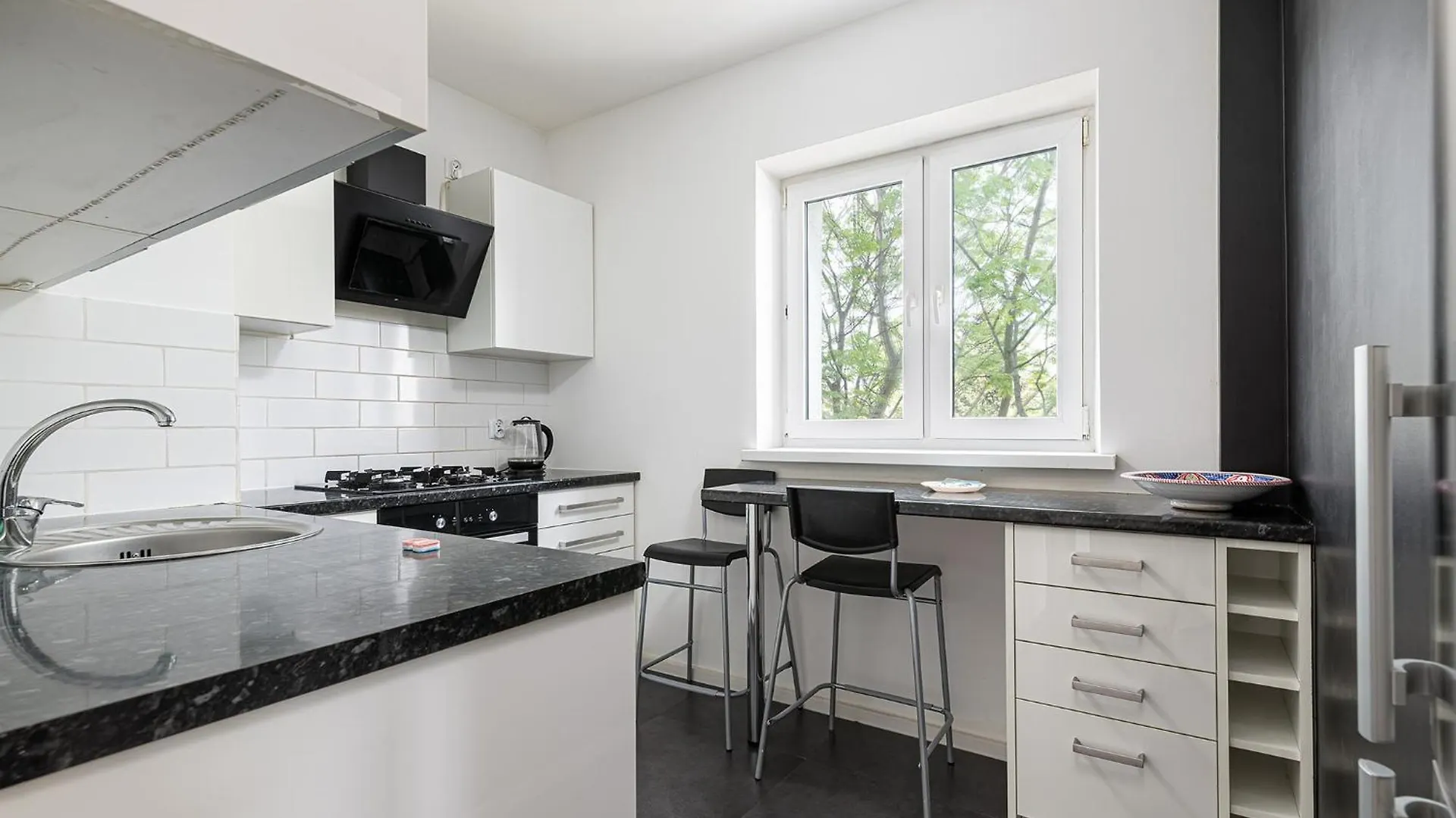 Rentplanet - Apartament Marzanny ワルシャワ 0*,  ポーランド