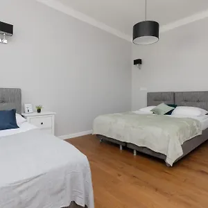 מלון דירות Center Chmielna By Renters, ורשה